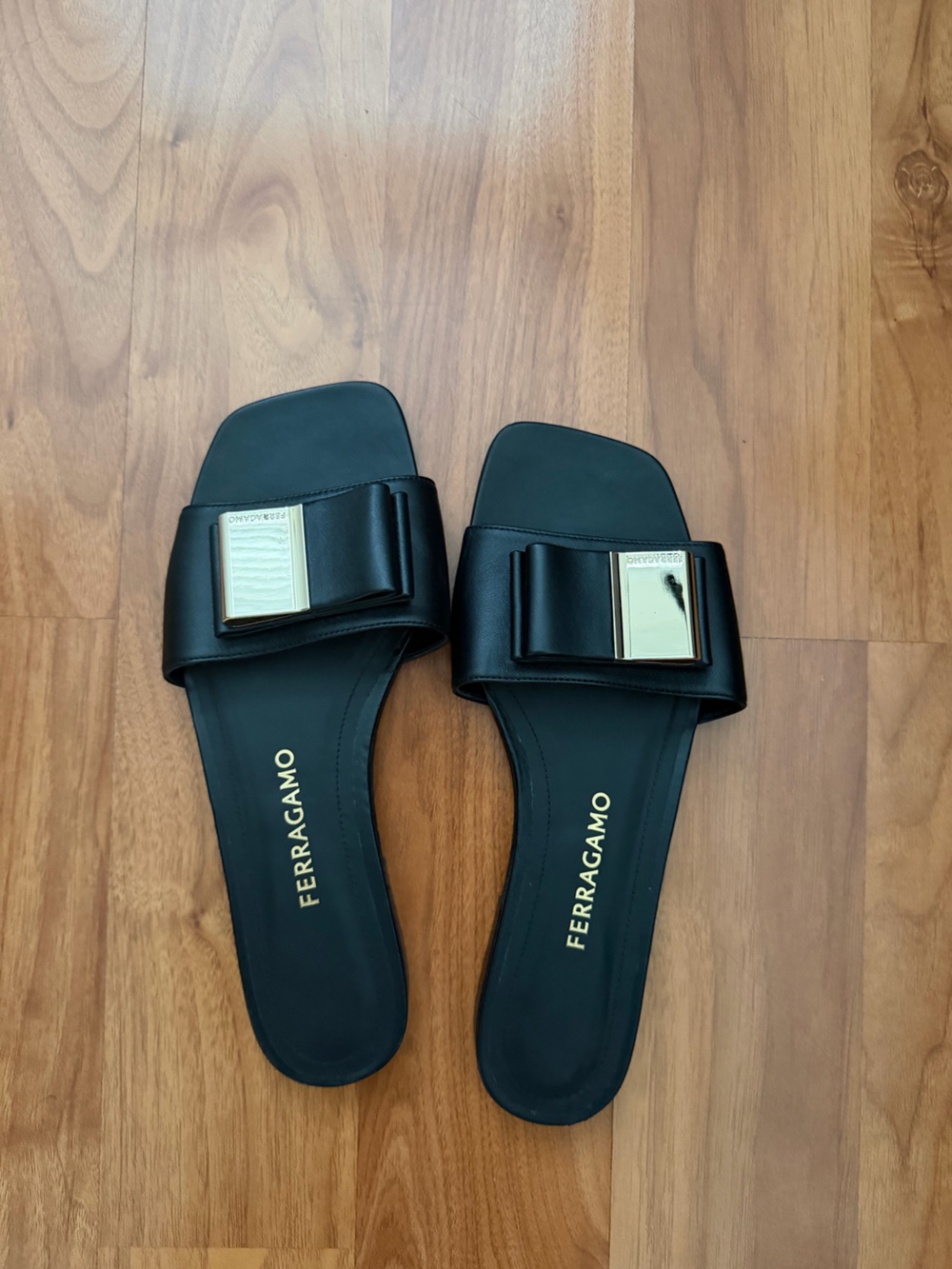 Salvatore Ferragamo Black Leather Bow Slide Sandals 🖤✨